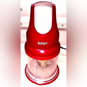 Ninja NJ100 Express Chop Grind Blender Food Processor Red Meals Food Vegetables